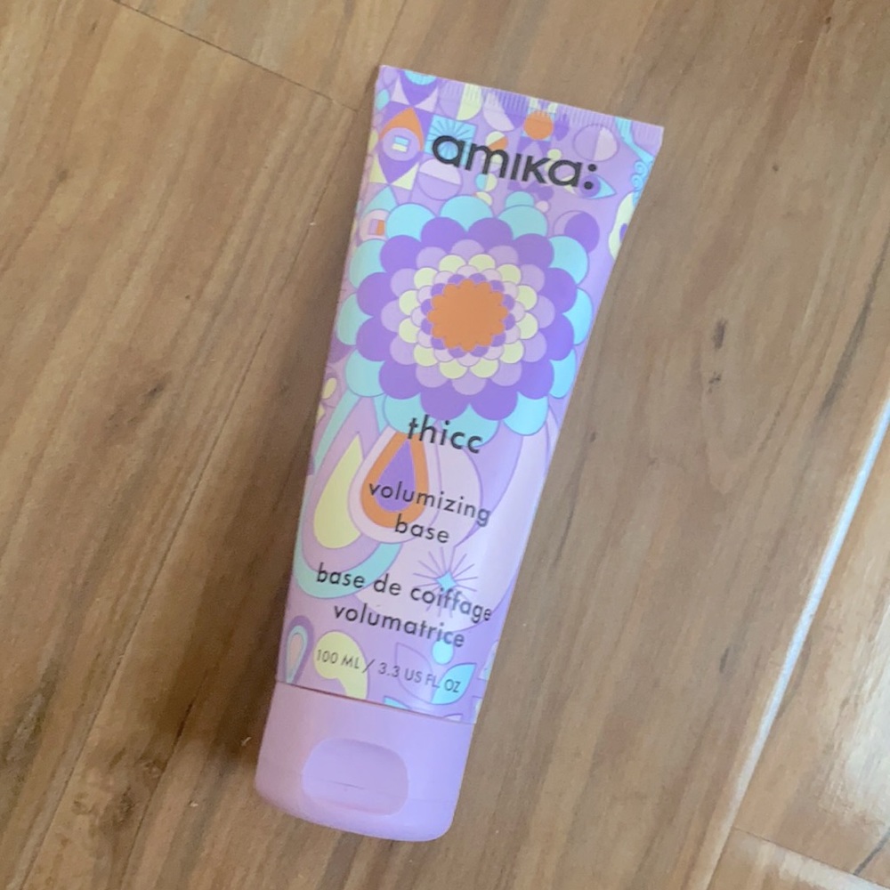 Amika volumizing base